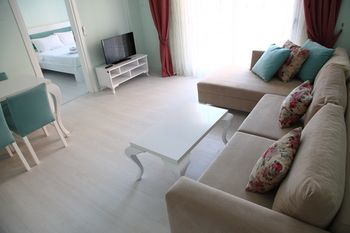 Nesa Palas Kuşadası Buitenkant foto